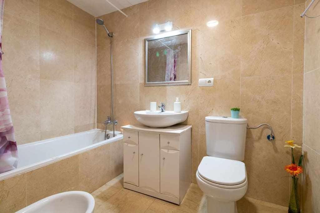 Moderno Tranquilo Con Piscina Y Jardin Apartment
