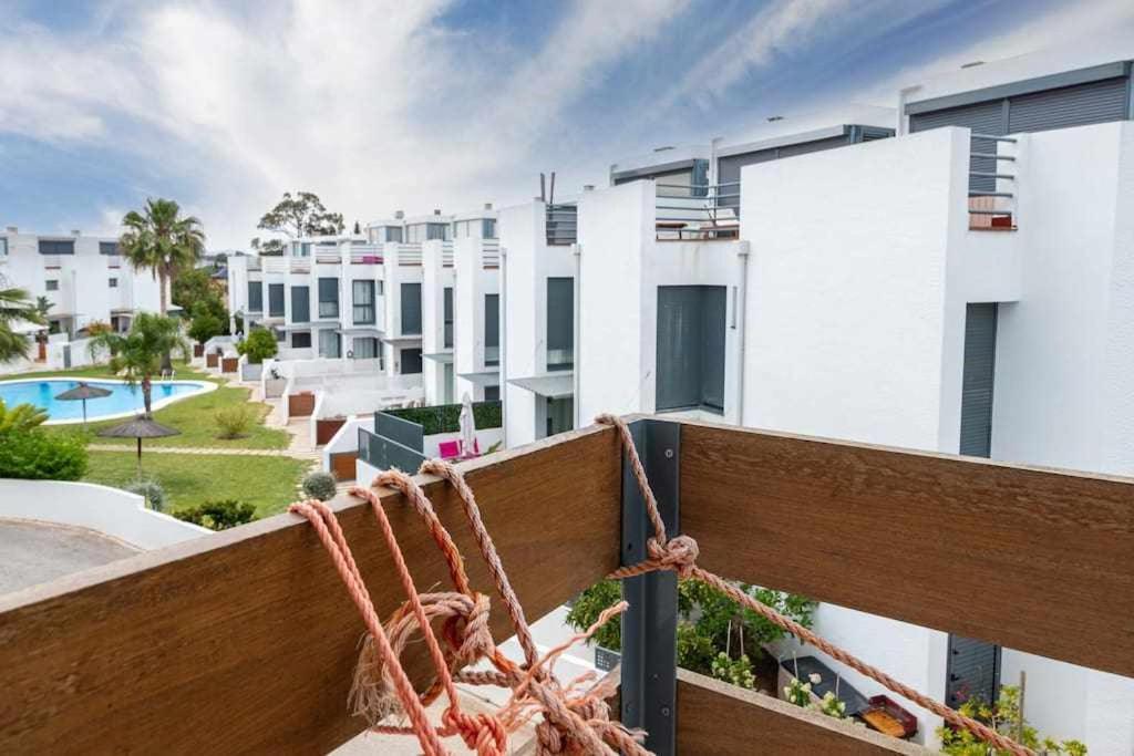 Apartment Moderno Tranquilo Con Piscina Y Jardin