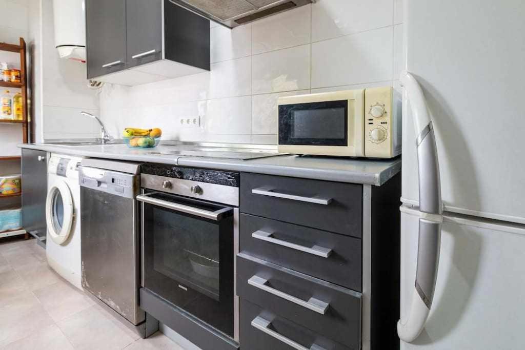 Moderno Tranquilo Con Piscina Y Jardin Apartment